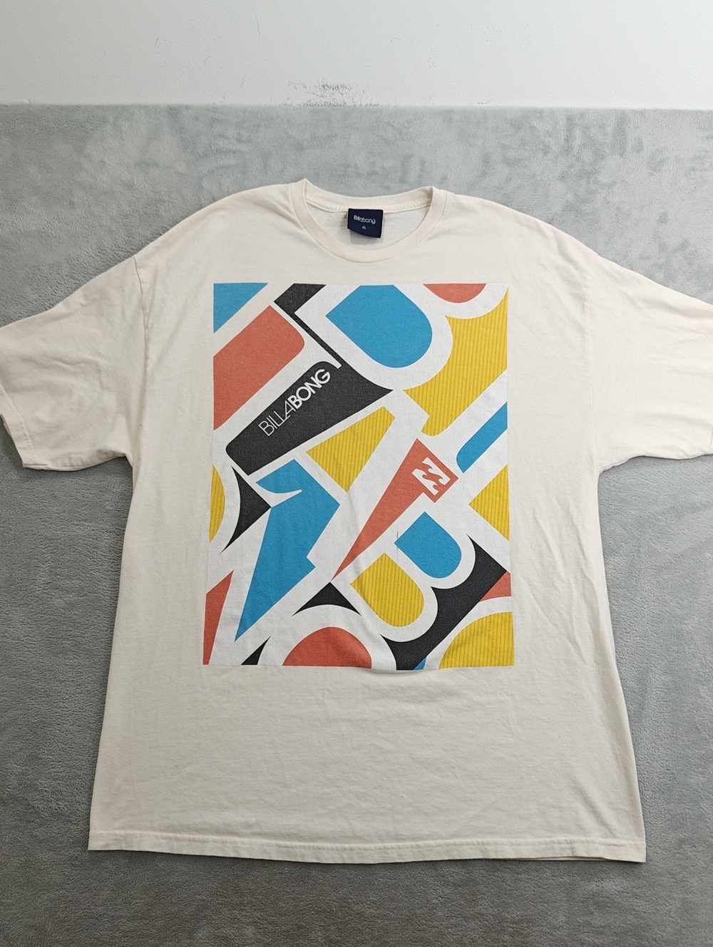 Billabong White Short-Sleeve Tee with Multicolor Geometric Print XL Vintage